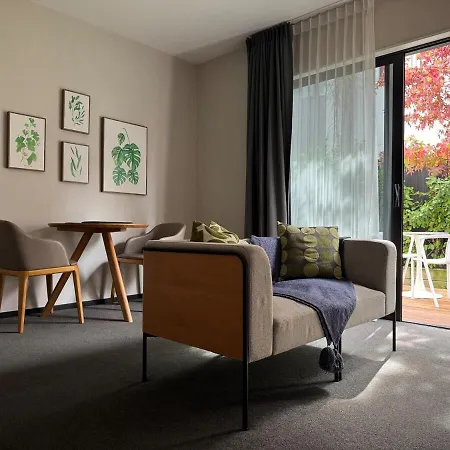 Whitewood Suites Apartment 1B
